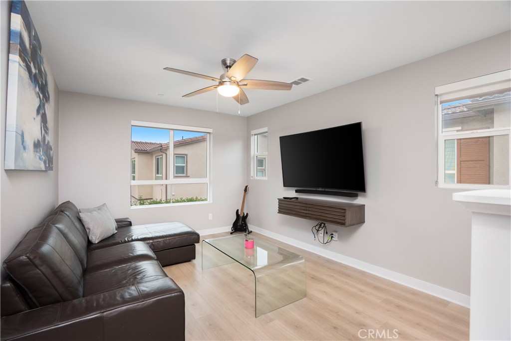 23148 W Saratoga Way