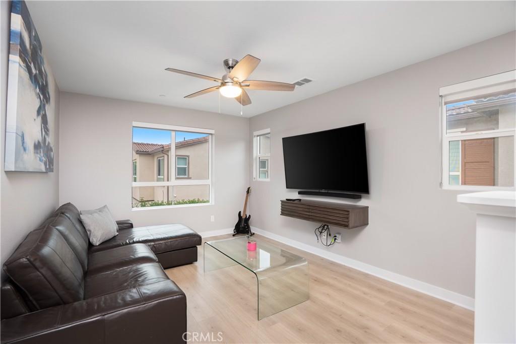23148 W Saratoga Way