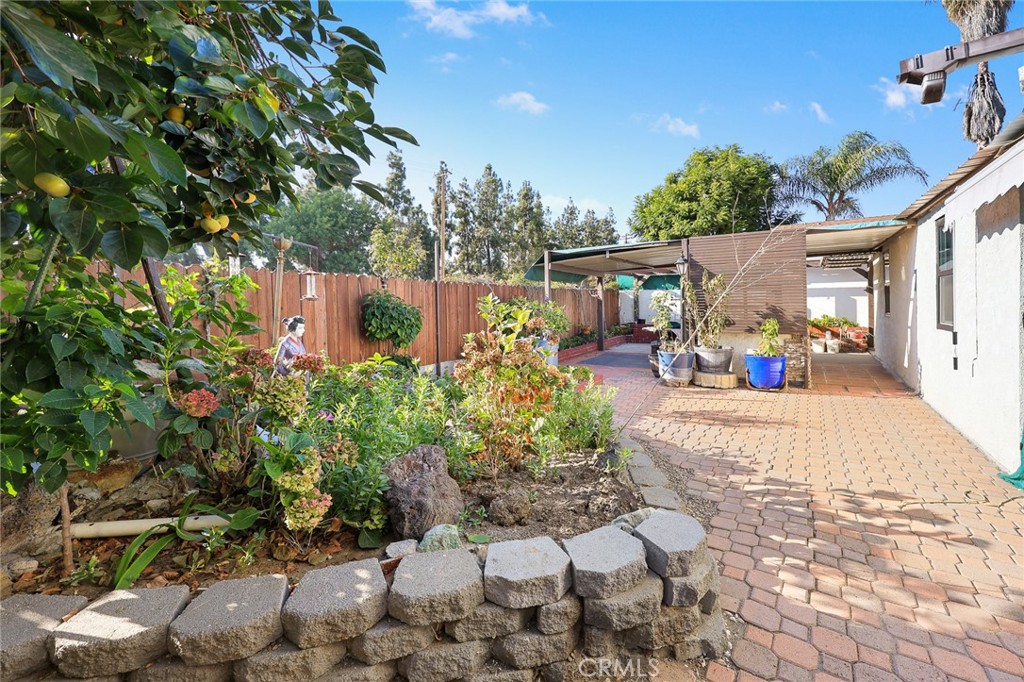 3047 S 8th
