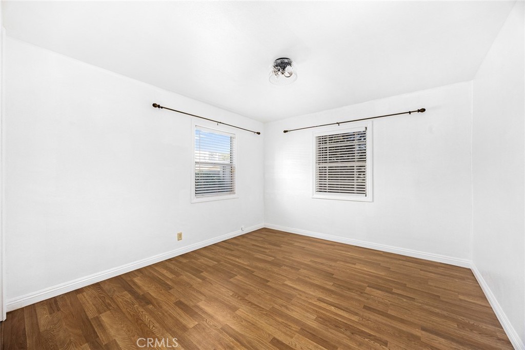 3047 S 8th