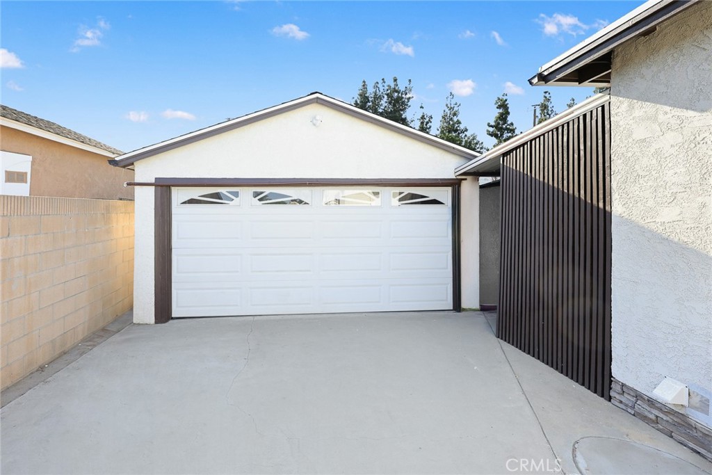3047 S 8th