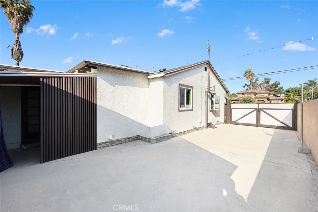 3047 S 8th