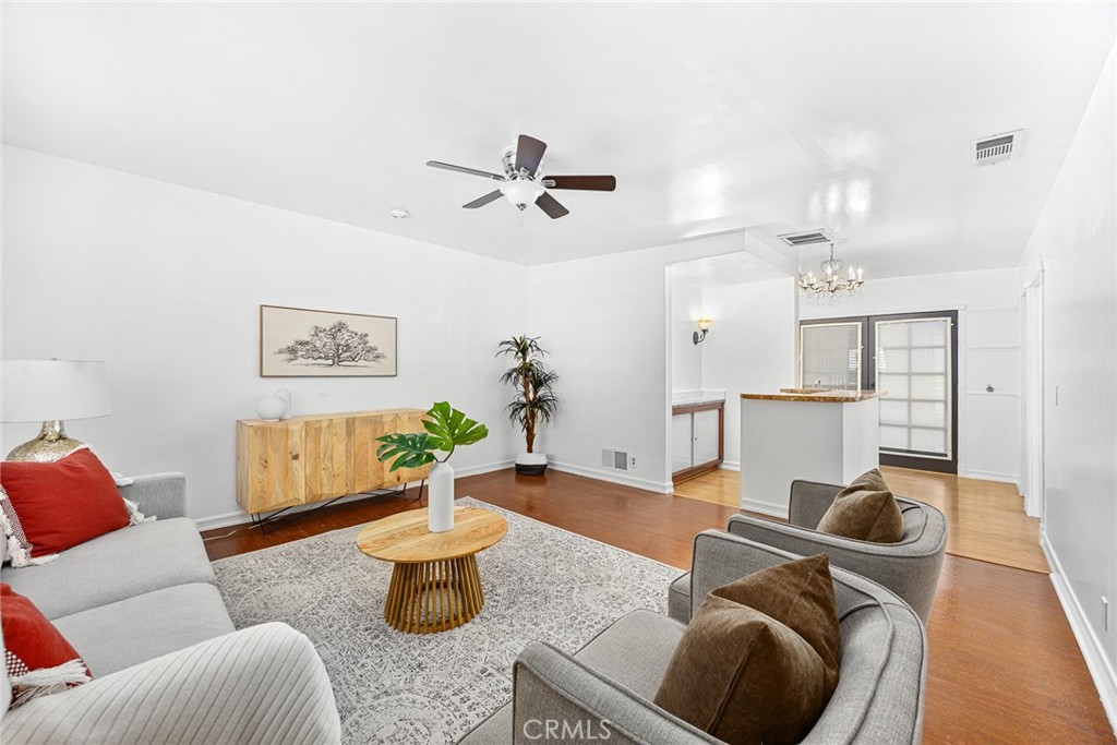 3047 S 8th