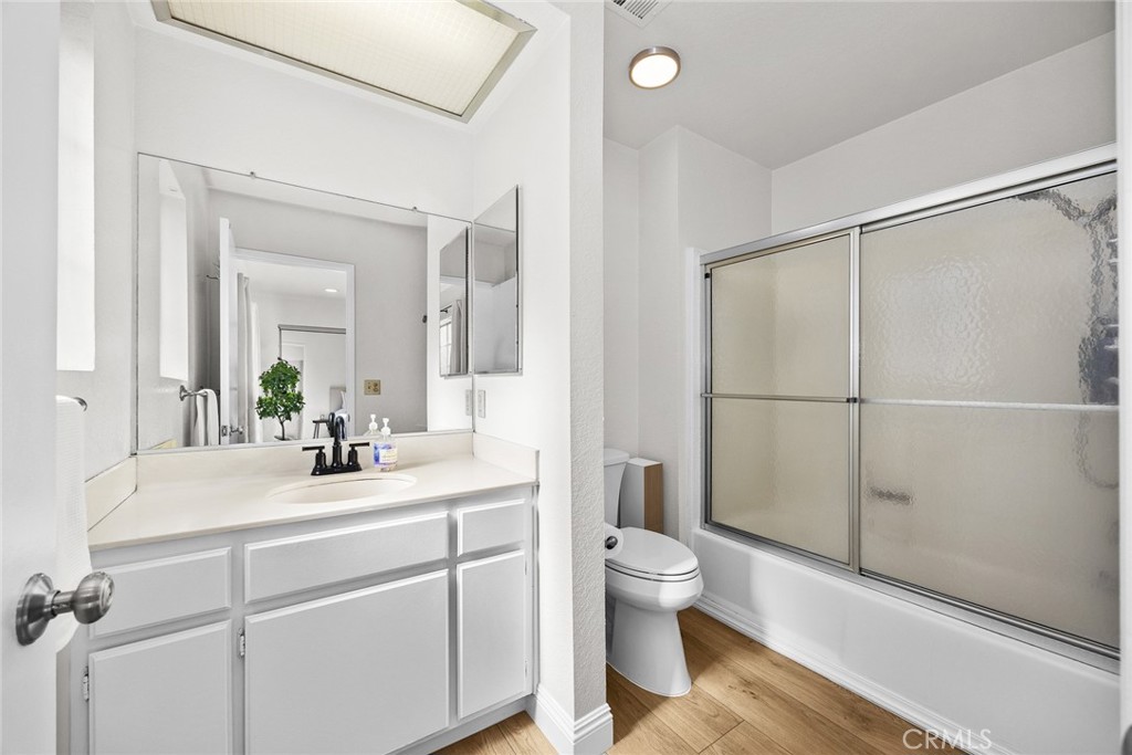 154 N Meridith Avenue 8