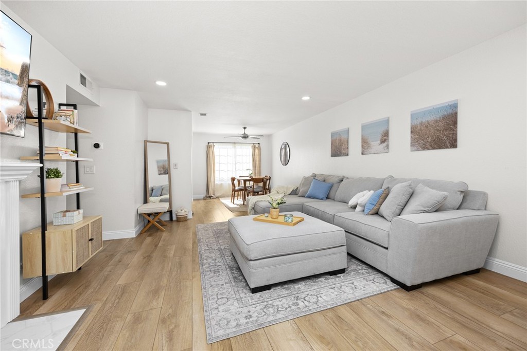 154 N Meridith Avenue 8