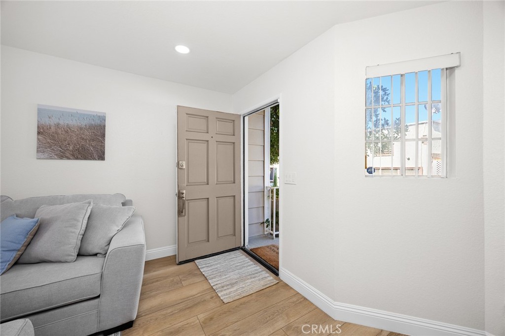 154 N Meridith Avenue 8