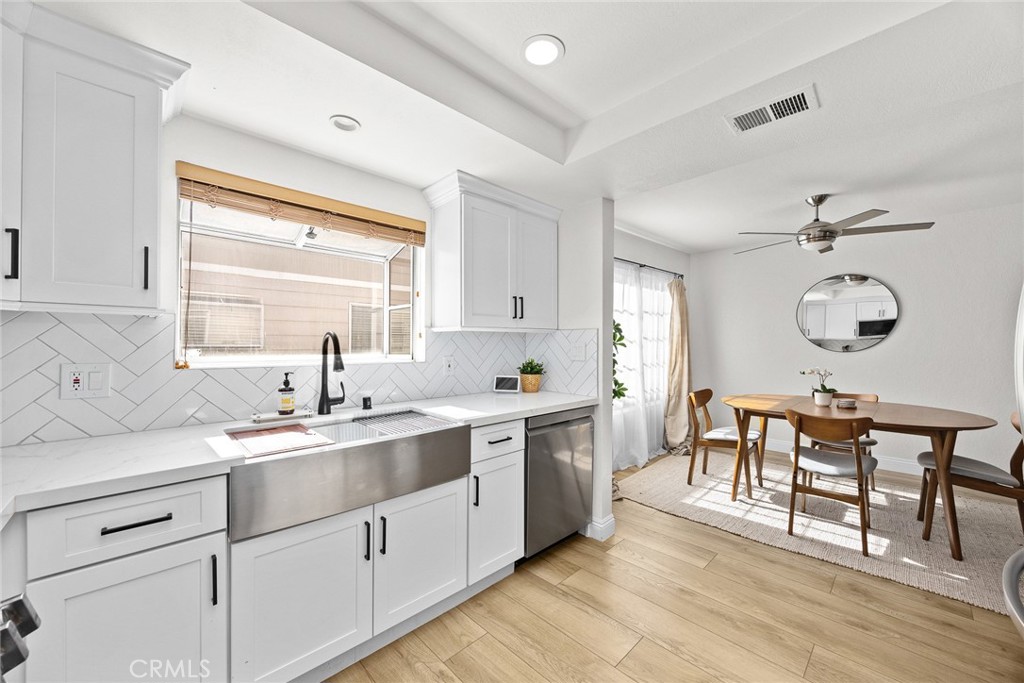 154 N Meridith Avenue 8