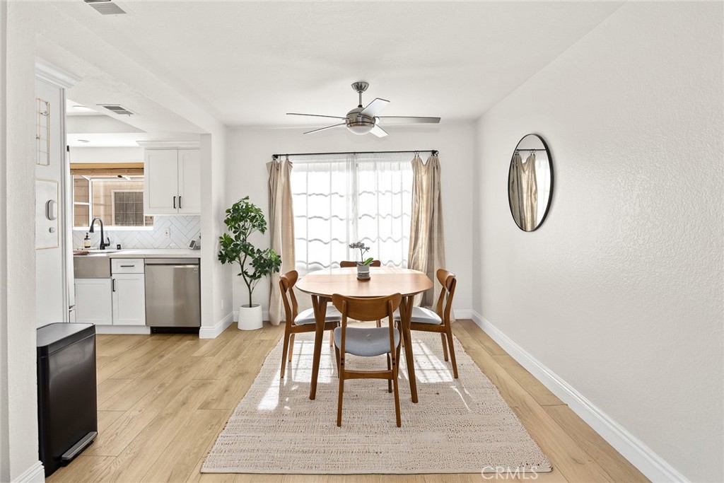 154 N Meridith Avenue 8