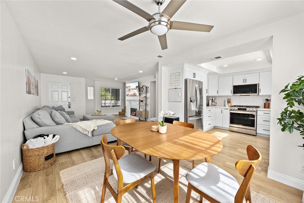 154 N Meridith Avenue 8