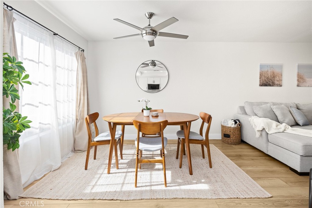 154 N Meridith Avenue 8