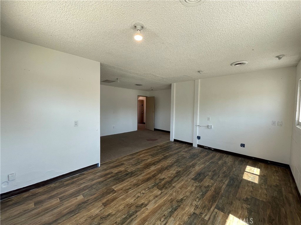 180 W Live Oak Avenue