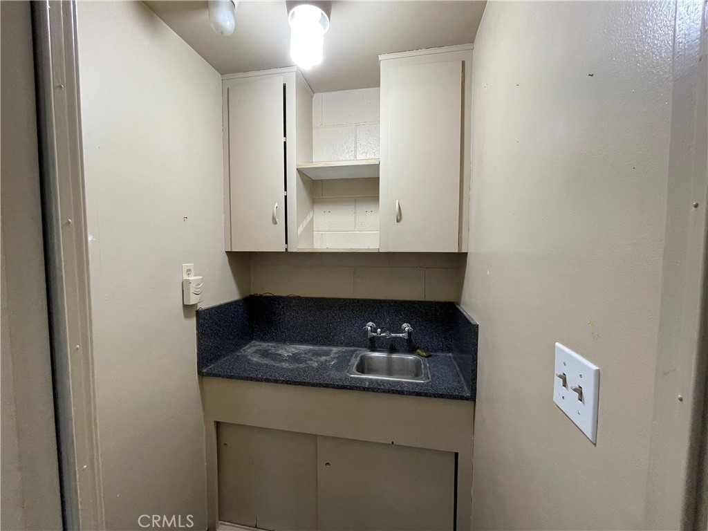 180 W Live Oak Avenue