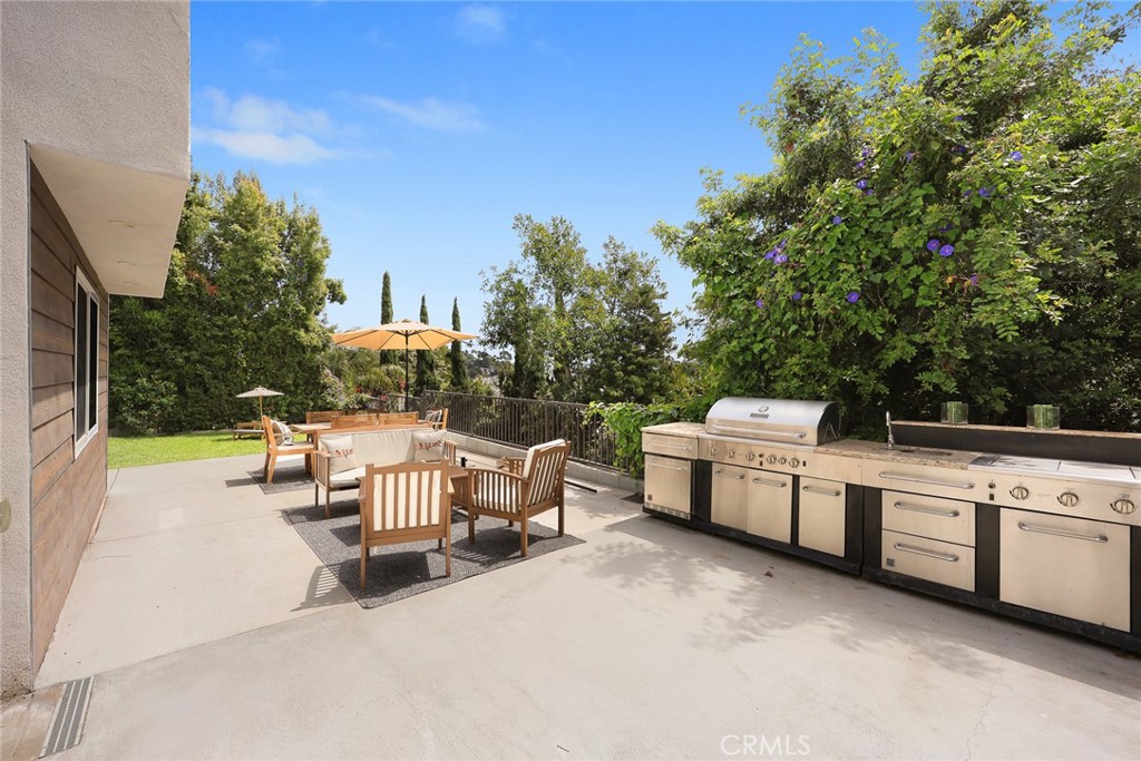 6042 Delphi Street