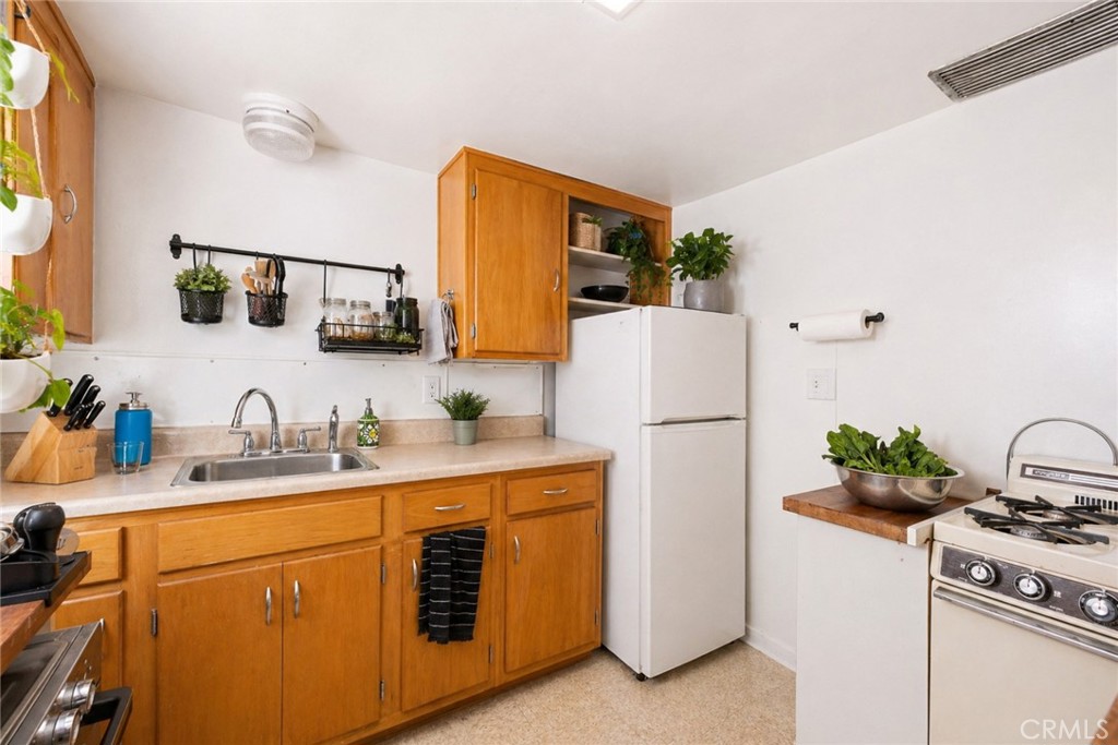 44 N Berkeley Avenue