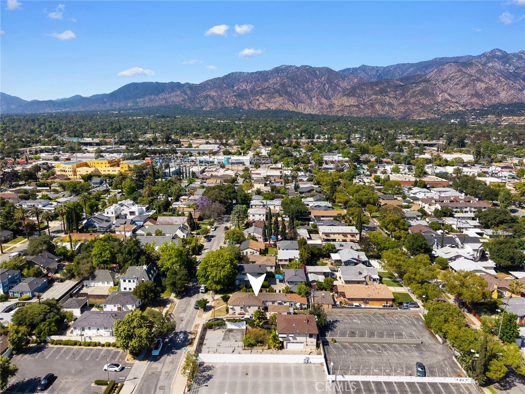 44 N Berkeley Avenue