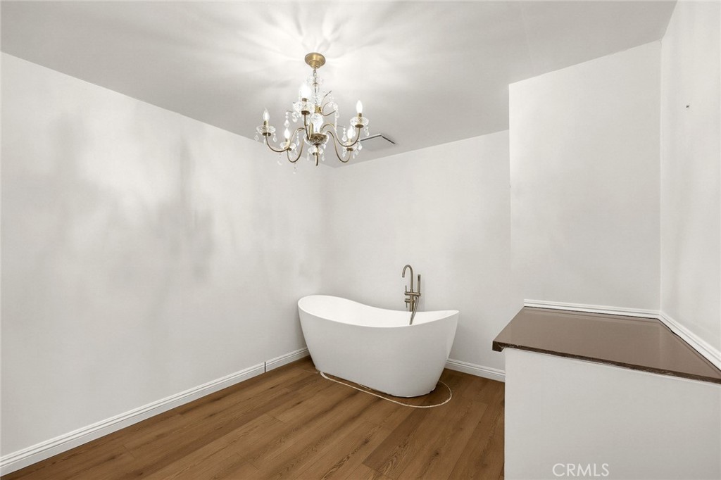 166 W Live Oak Avenue