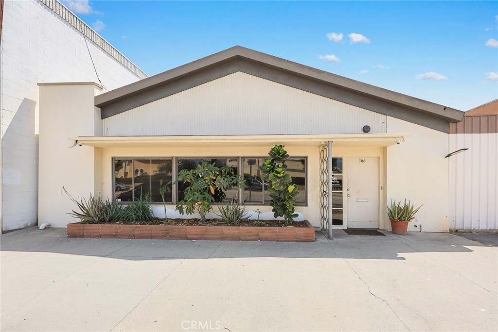 166 W Live Oak Avenue