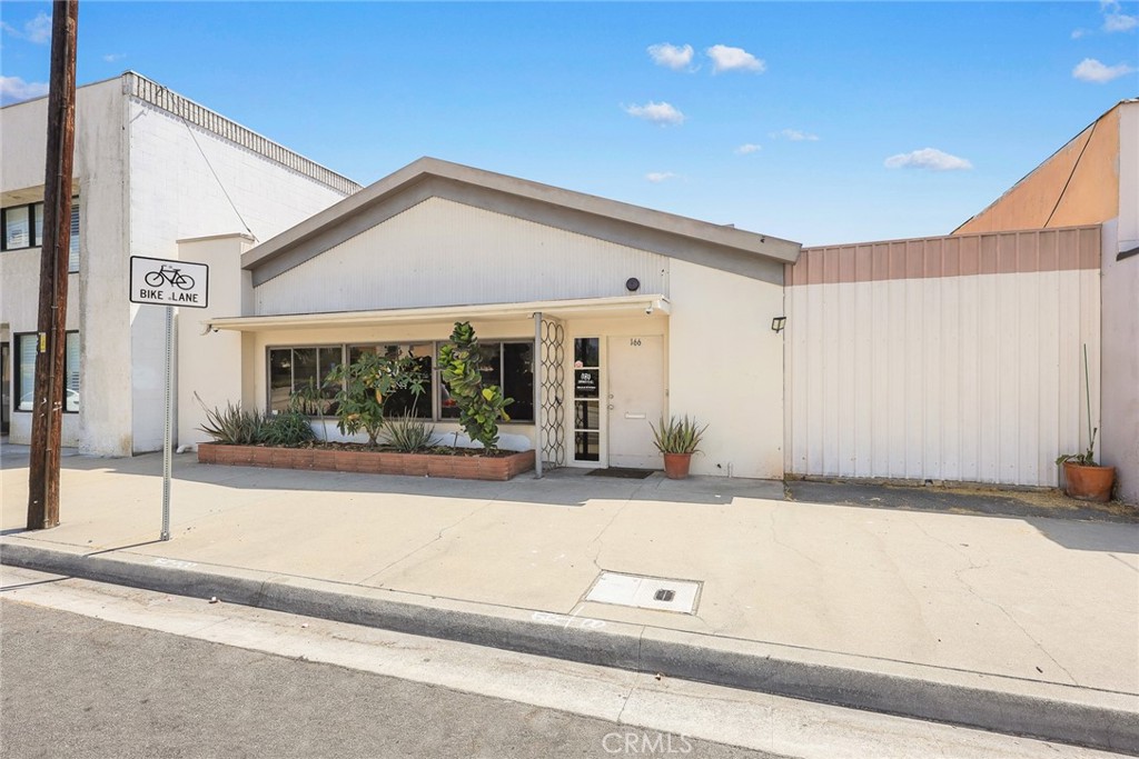 166 W Live Oak Avenue