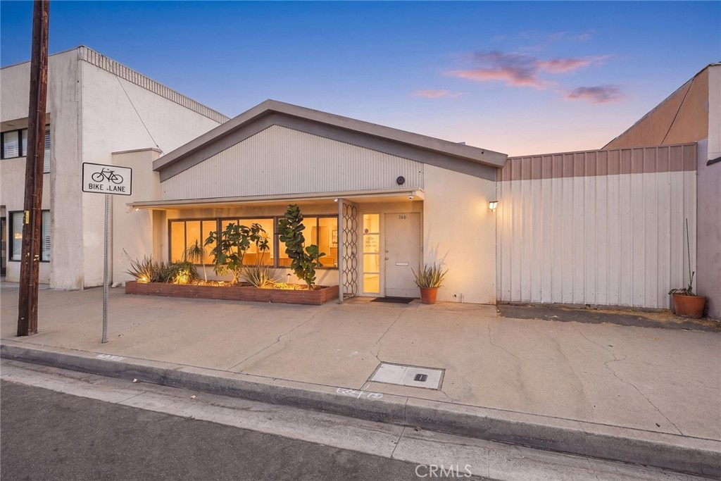 166 W Live Oak Avenue