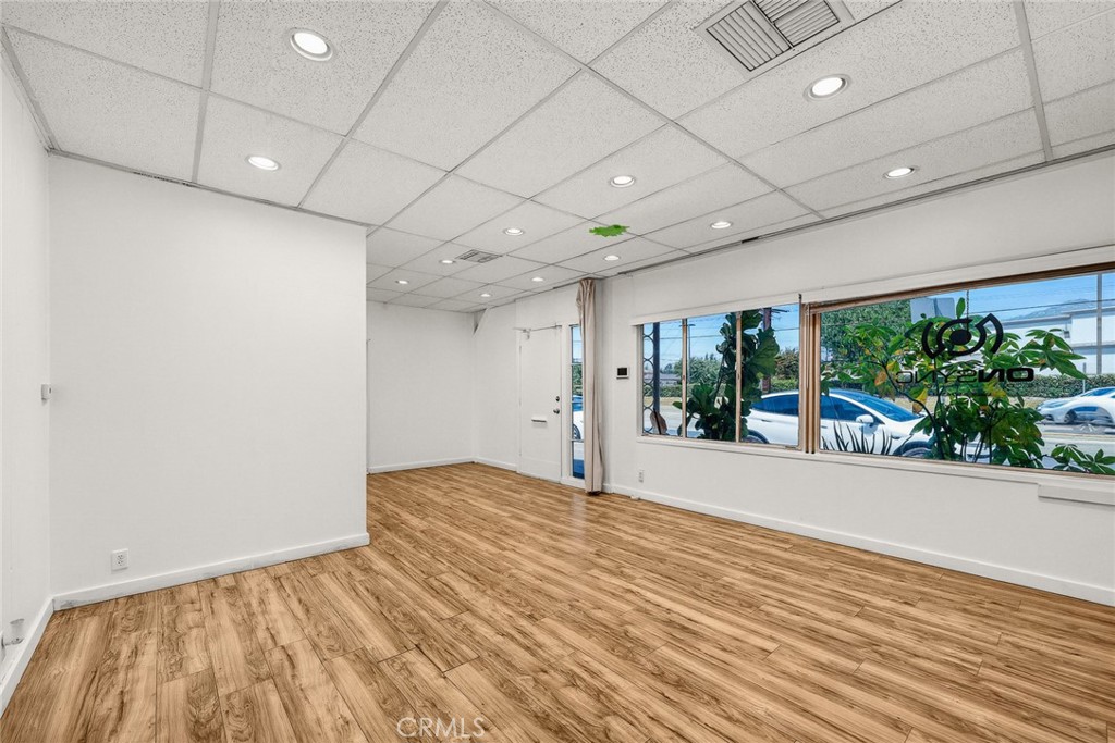 166 W Live Oak Avenue