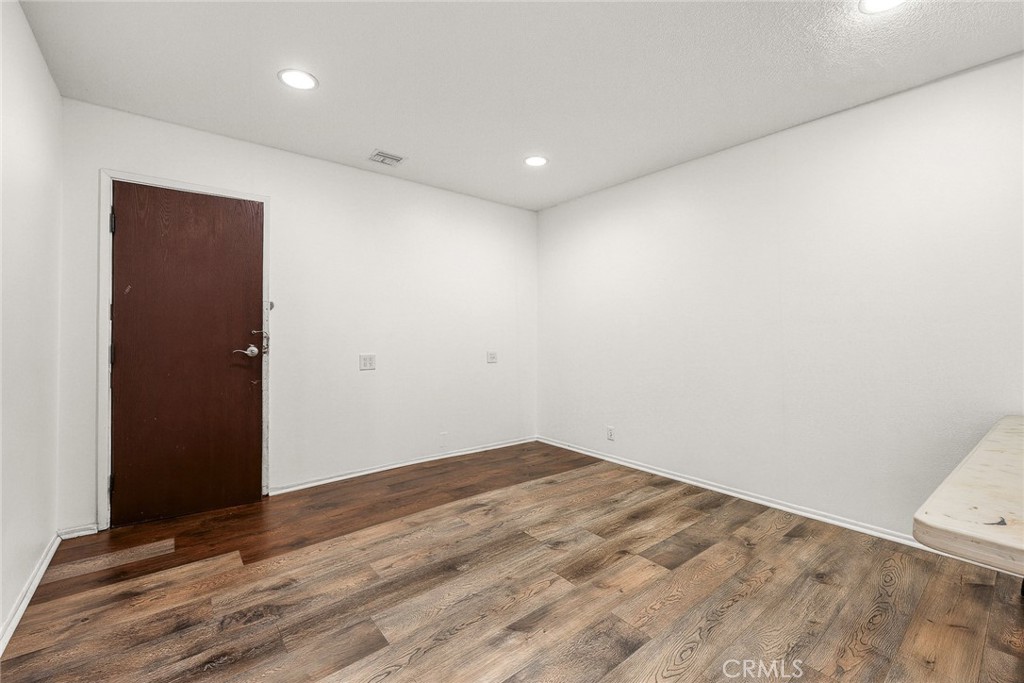 166 W Live Oak Avenue