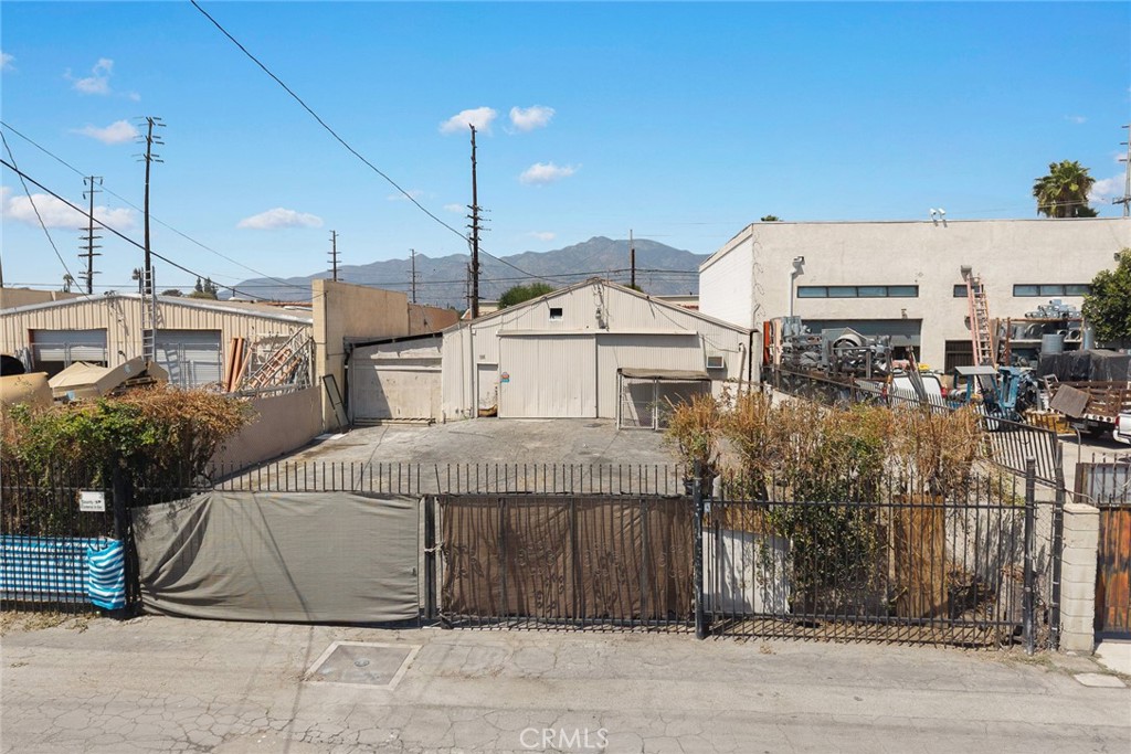 166 W Live Oak Avenue
