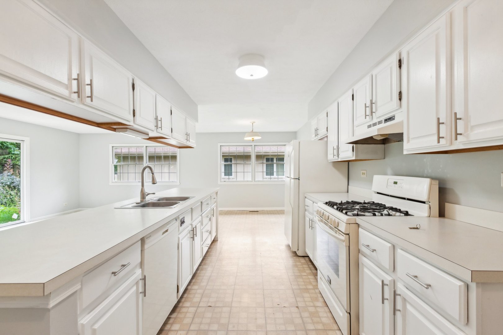 1193 Lynnfield Lane