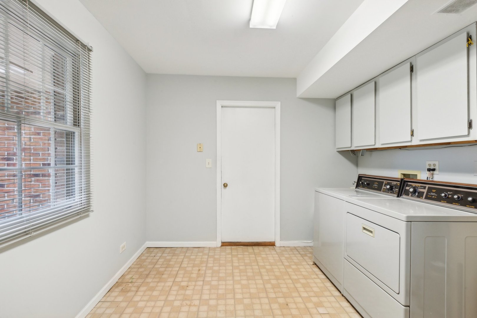 1193 Lynnfield Lane