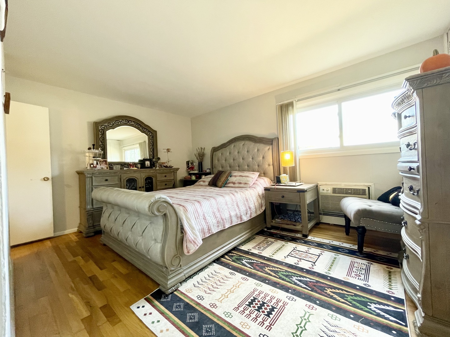 8840 N Western Avenue Unit: 107G