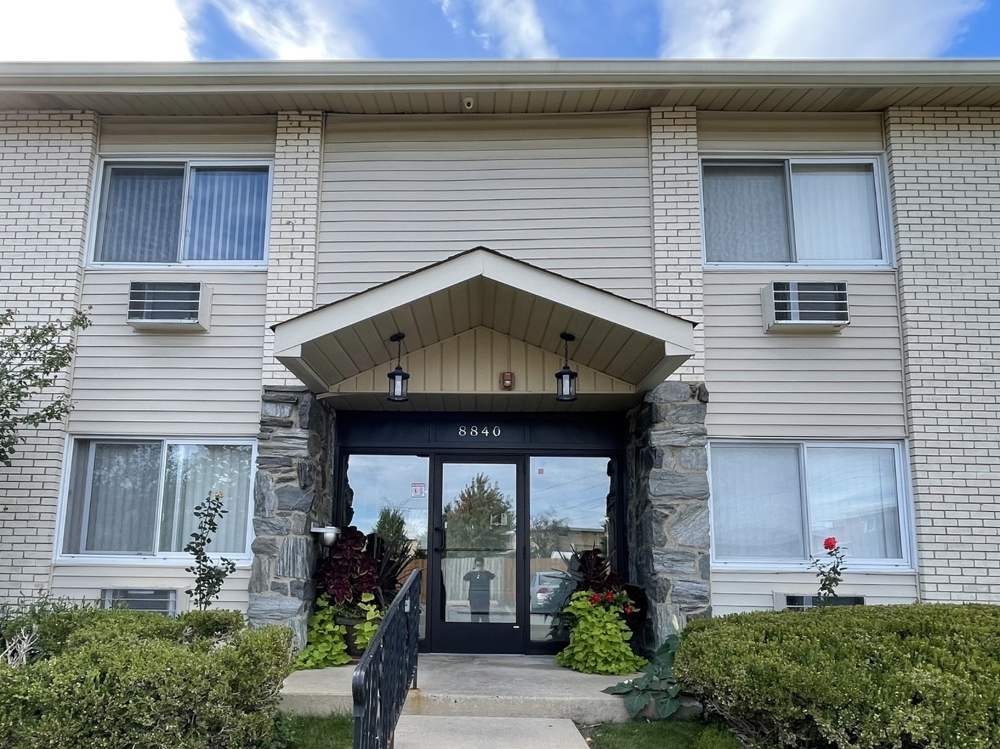 8840 N Western Avenue Unit: 107G
