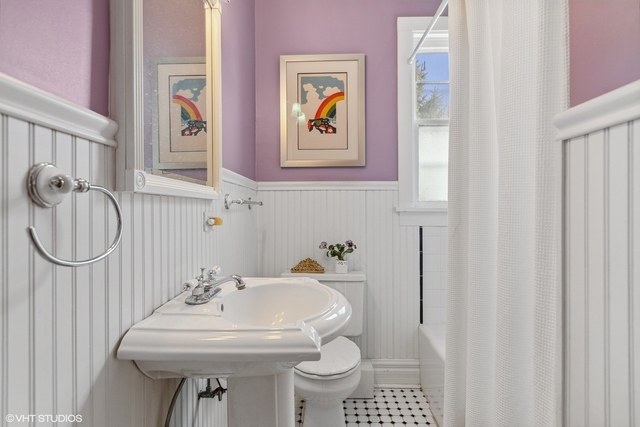 502 W Washington Street Unit: 2