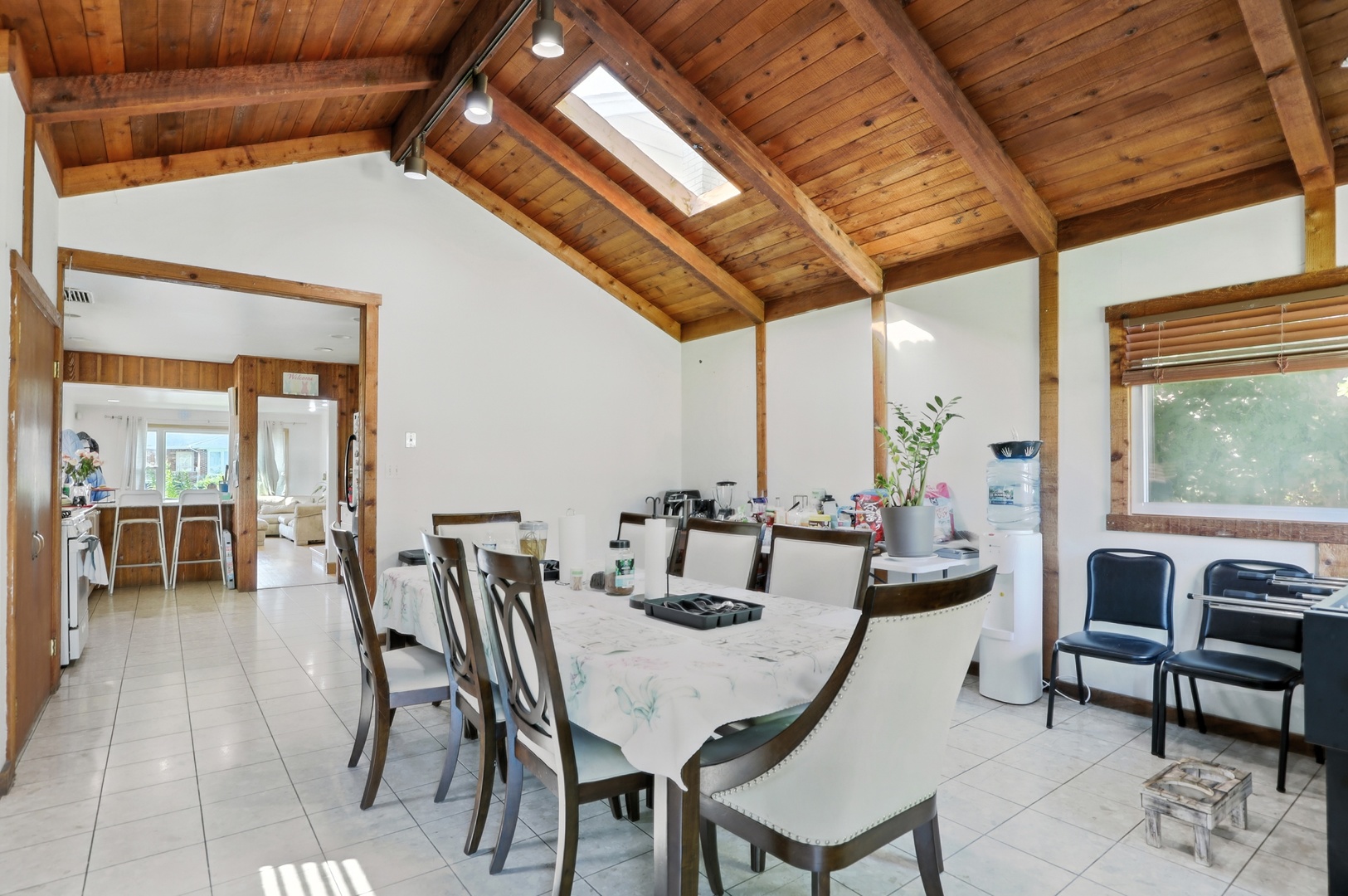 3814 W Sherwin Avenue