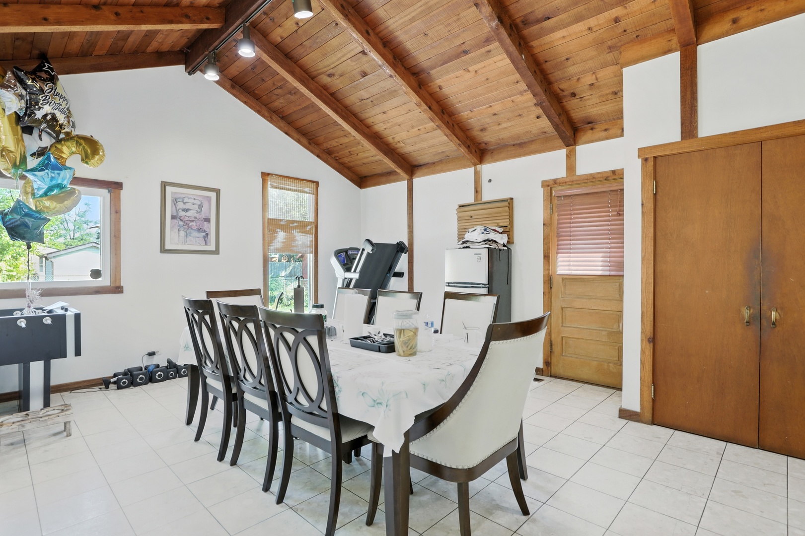 3814 W Sherwin Avenue