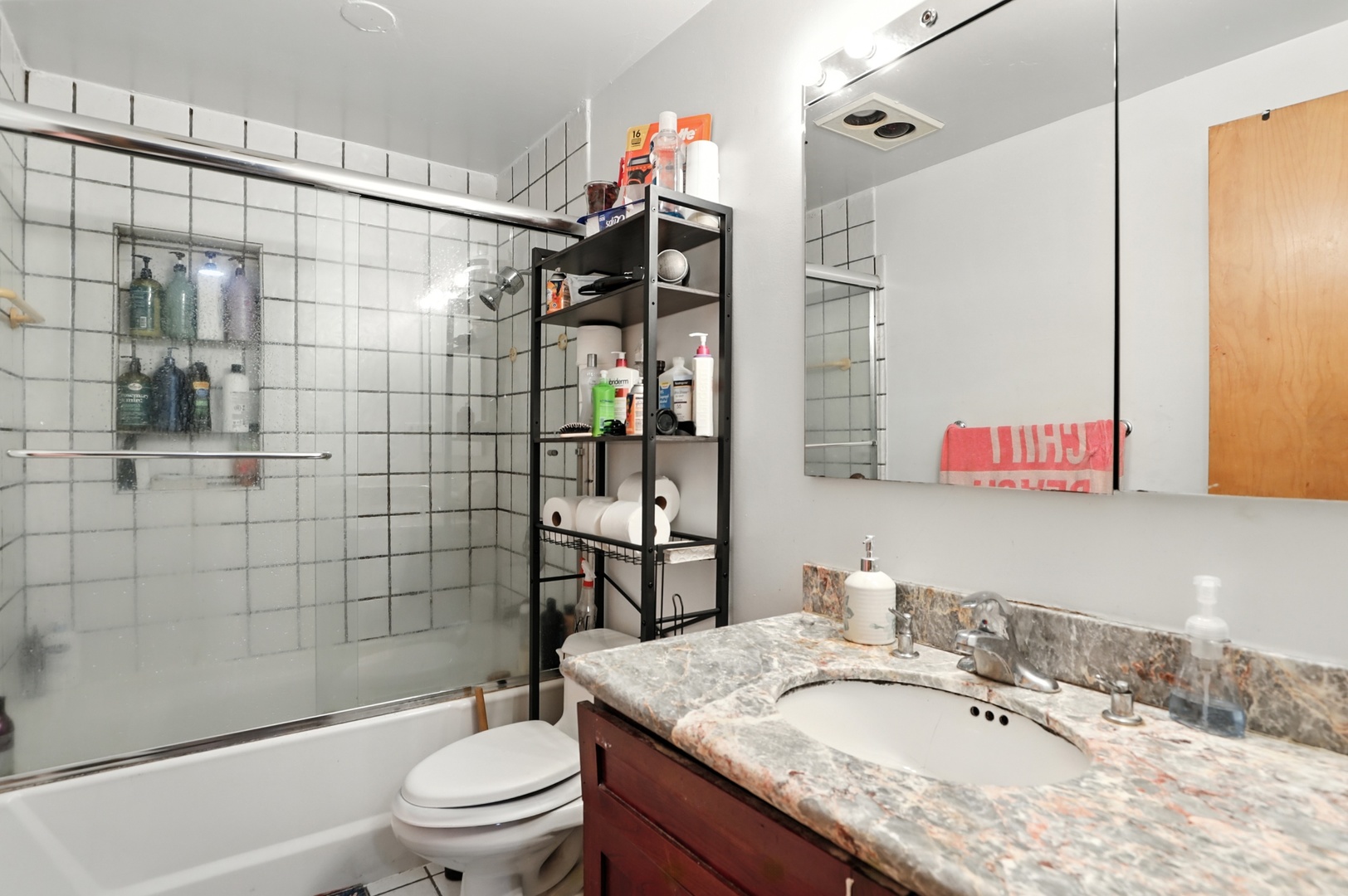 3814 W Sherwin Avenue