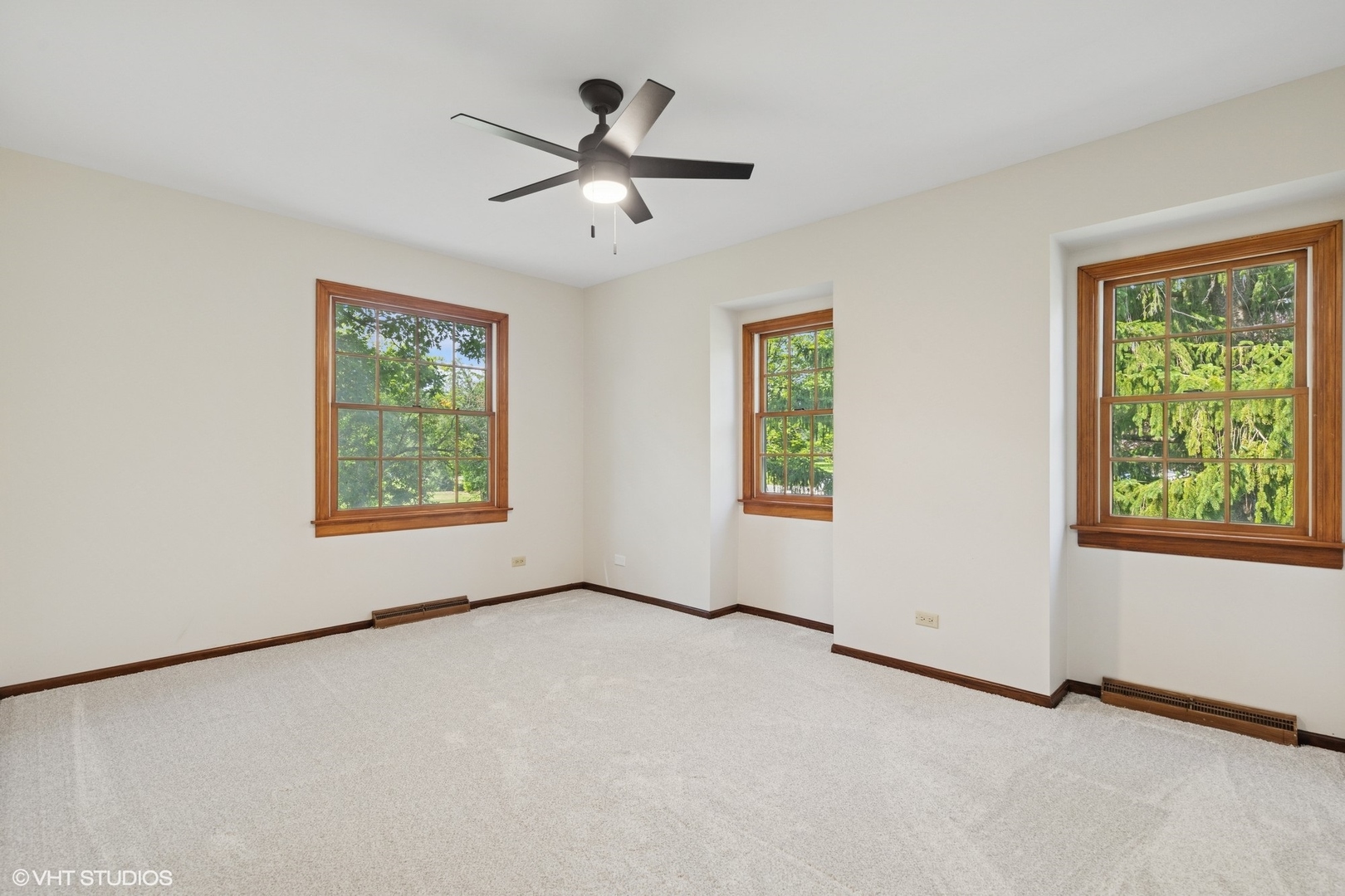 1960 Pinehurst Court