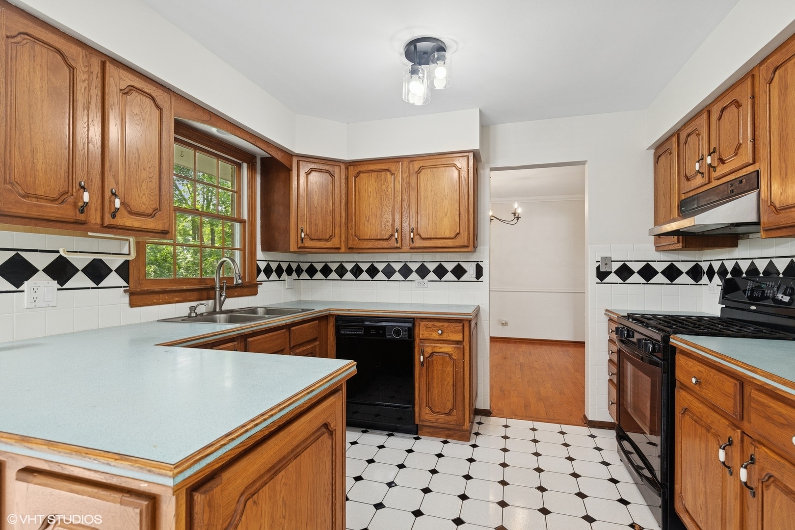 1960 Pinehurst Court