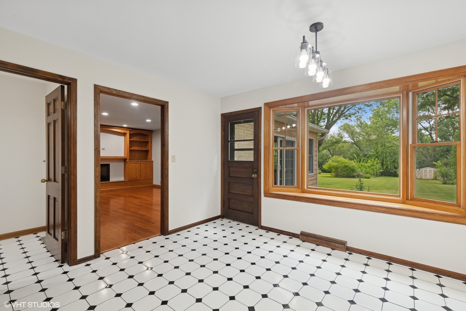 1960 Pinehurst Court