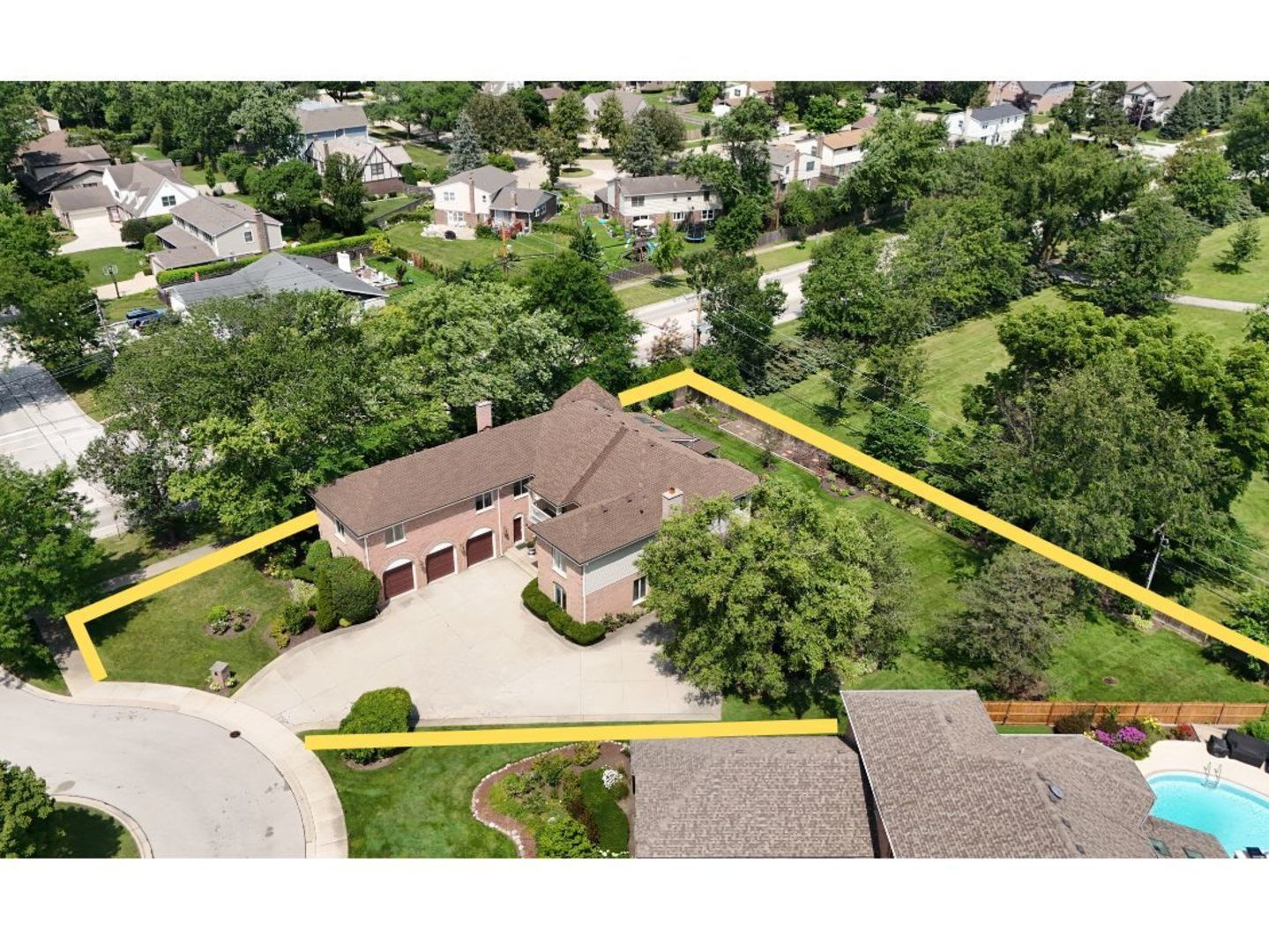 2509 Astor Court