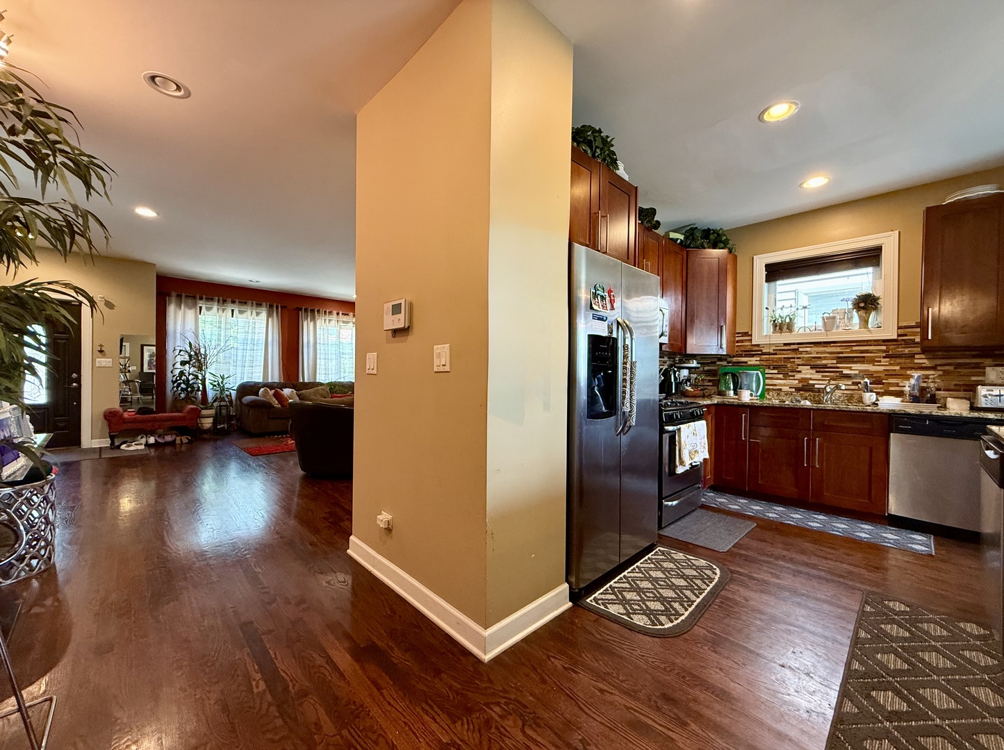 3133 W Wallen Avenue