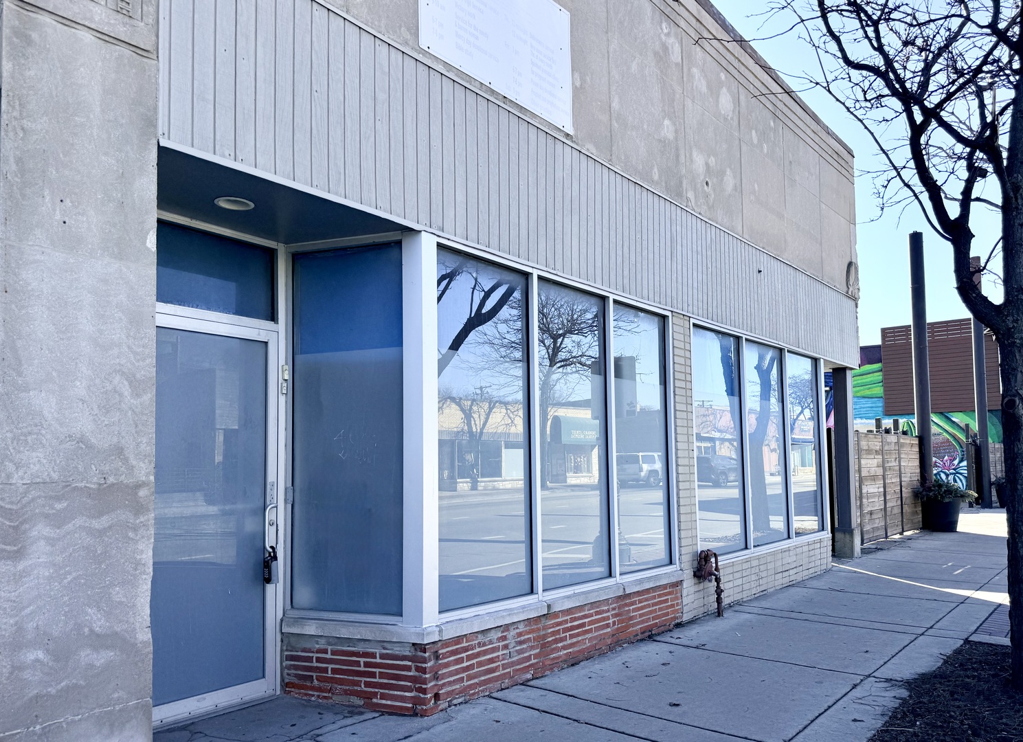 2007 W Howard Street