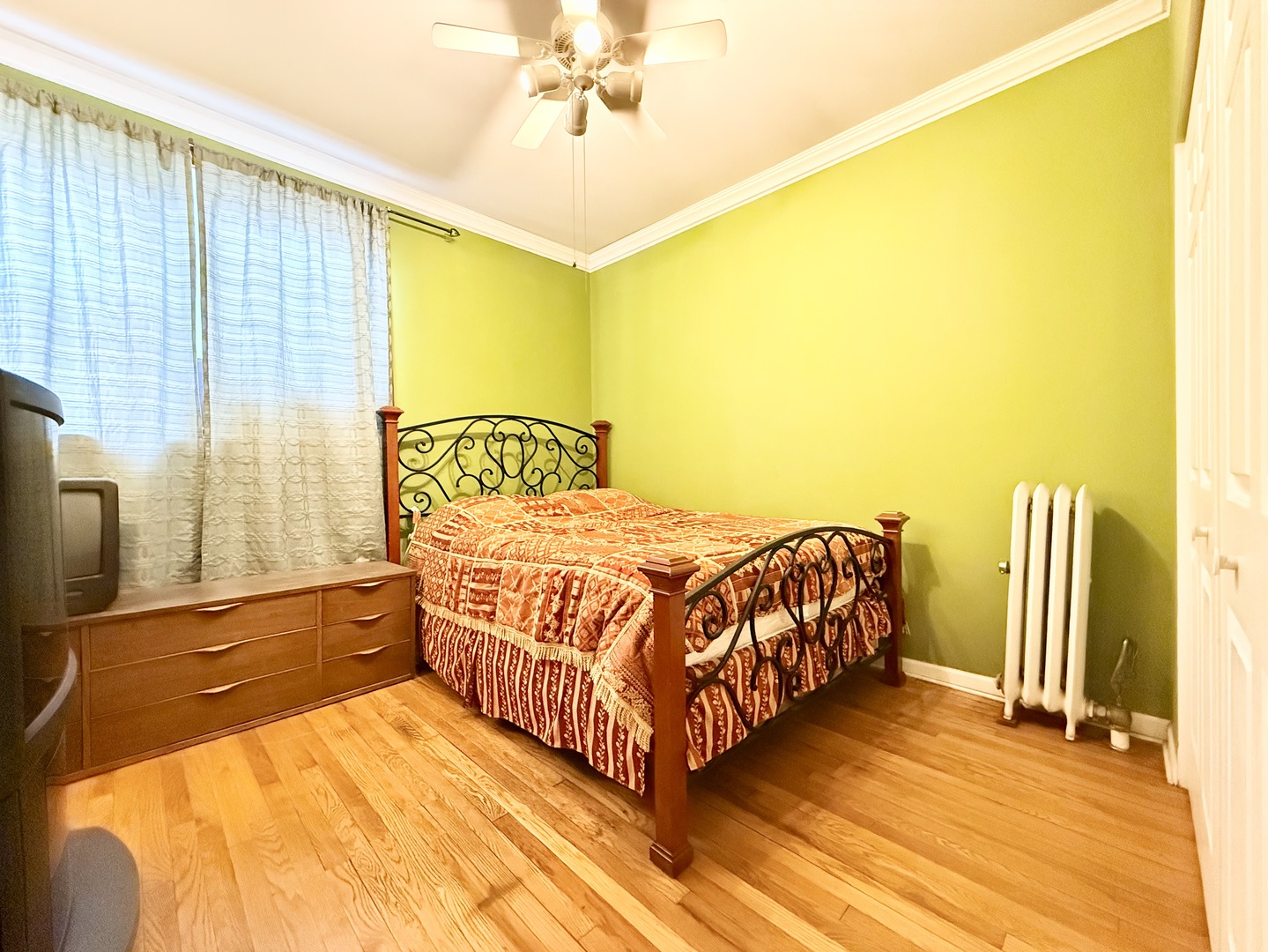 717 W Barry Avenue Unit: 3B