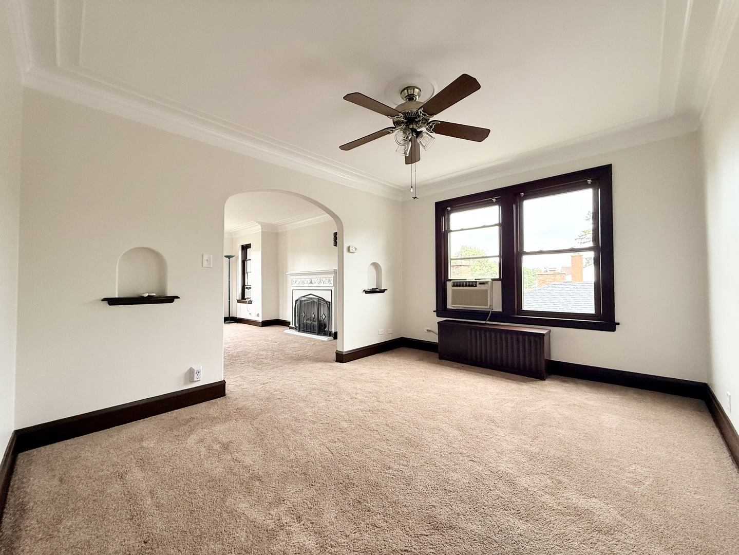 615 E Golf Road Unit: 2