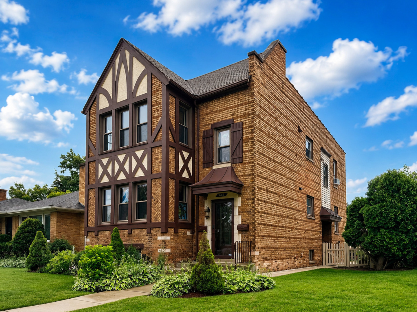 615 E Golf Road Unit: 2