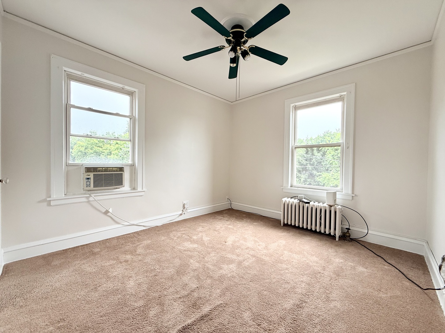615 E Golf Road Unit: 2