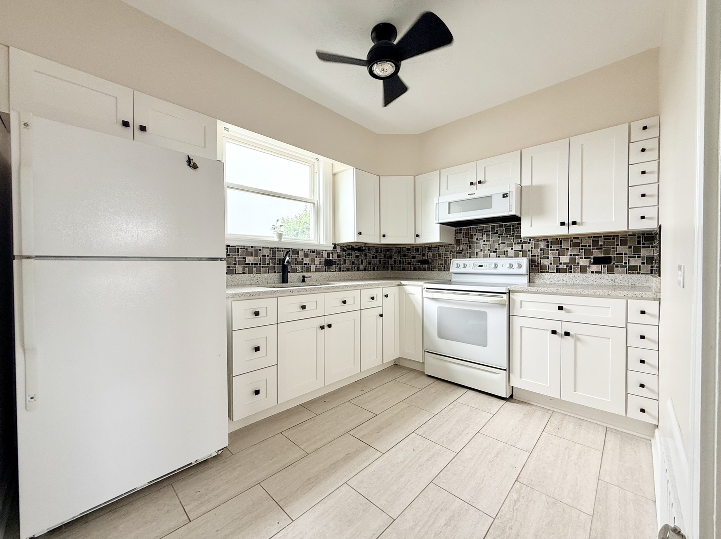 615 E Golf Road Unit: 2