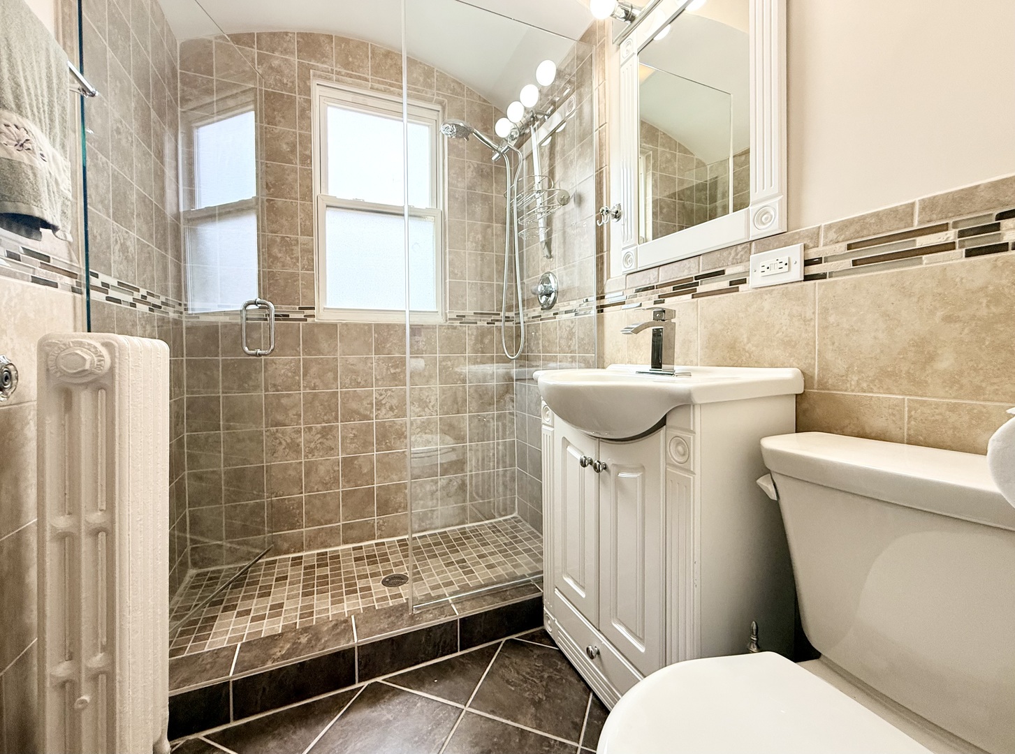 615 E Golf Road Unit: 2