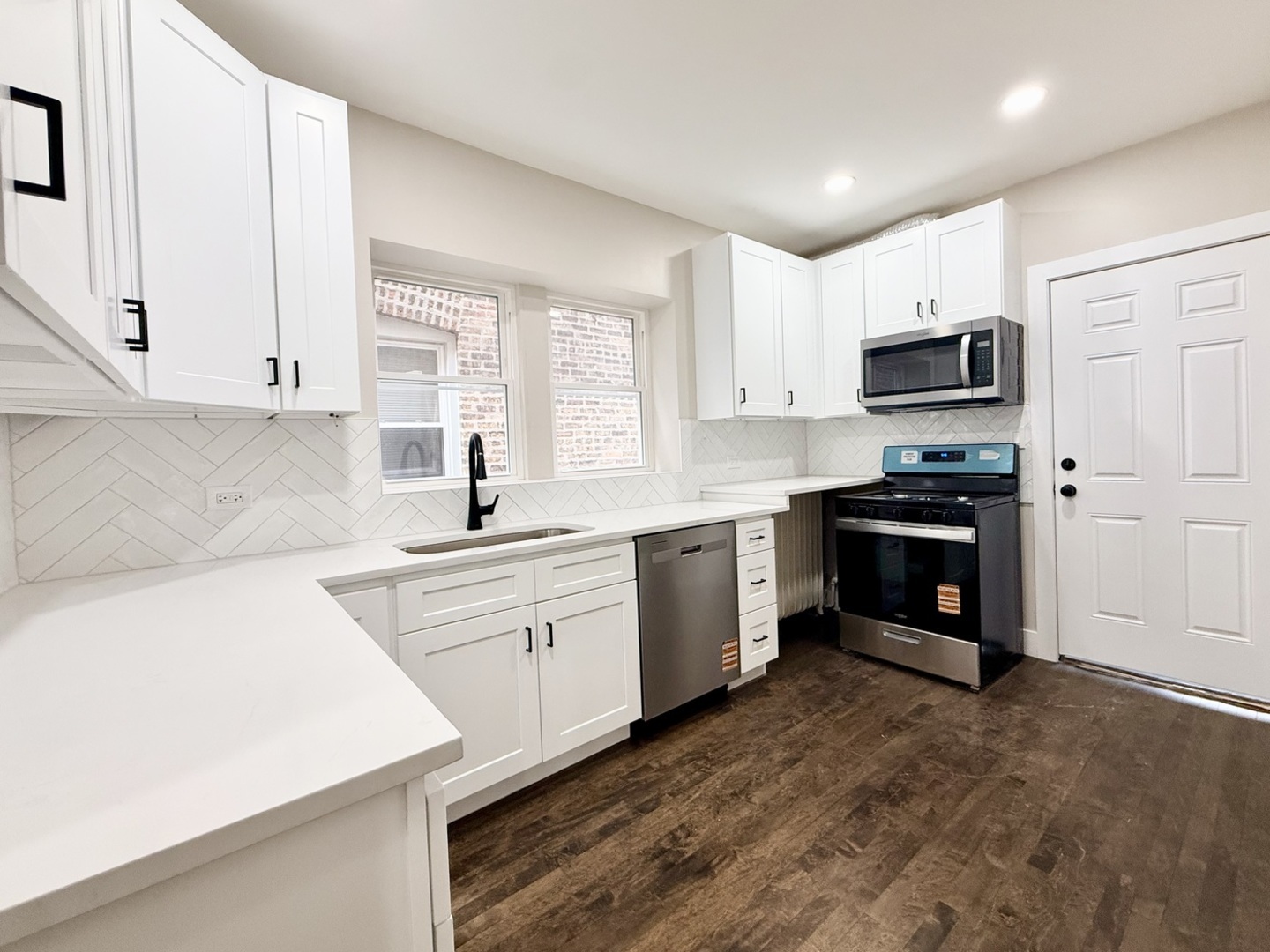 5536 N Spaulding Avenue Unit: 1