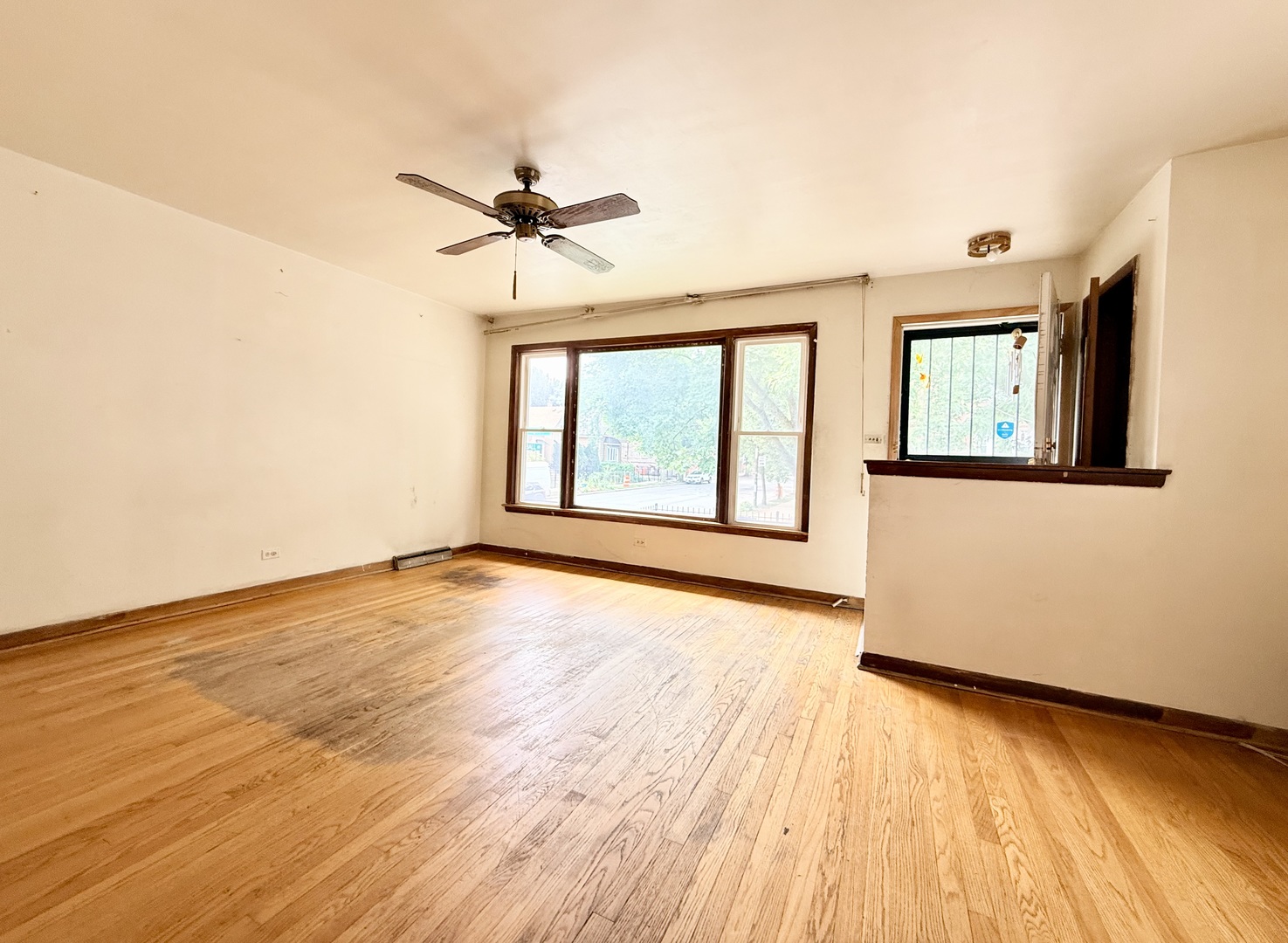 3400 W Shakespeare Avenue