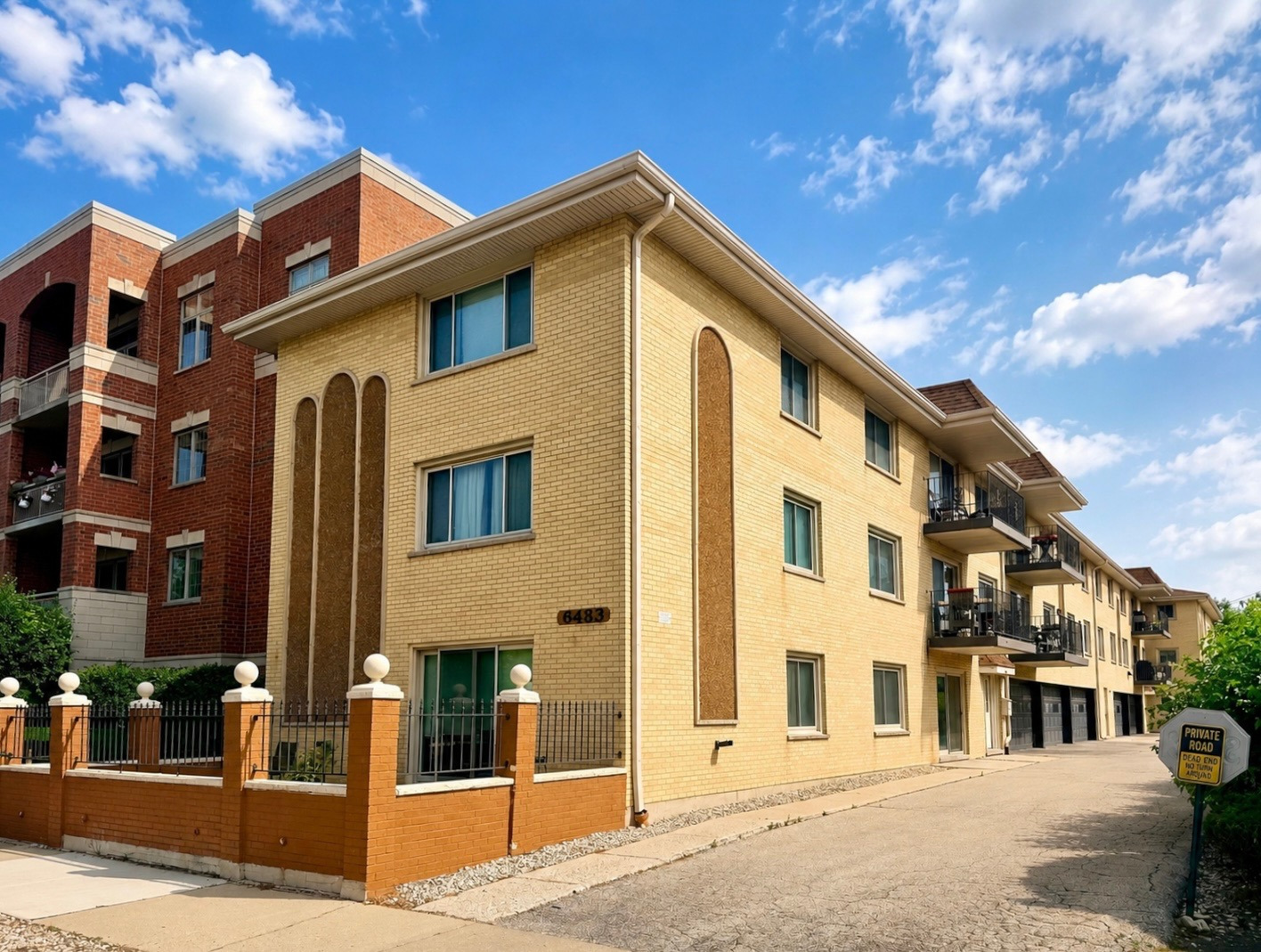 6483 N Northwest Highway Unit: 304