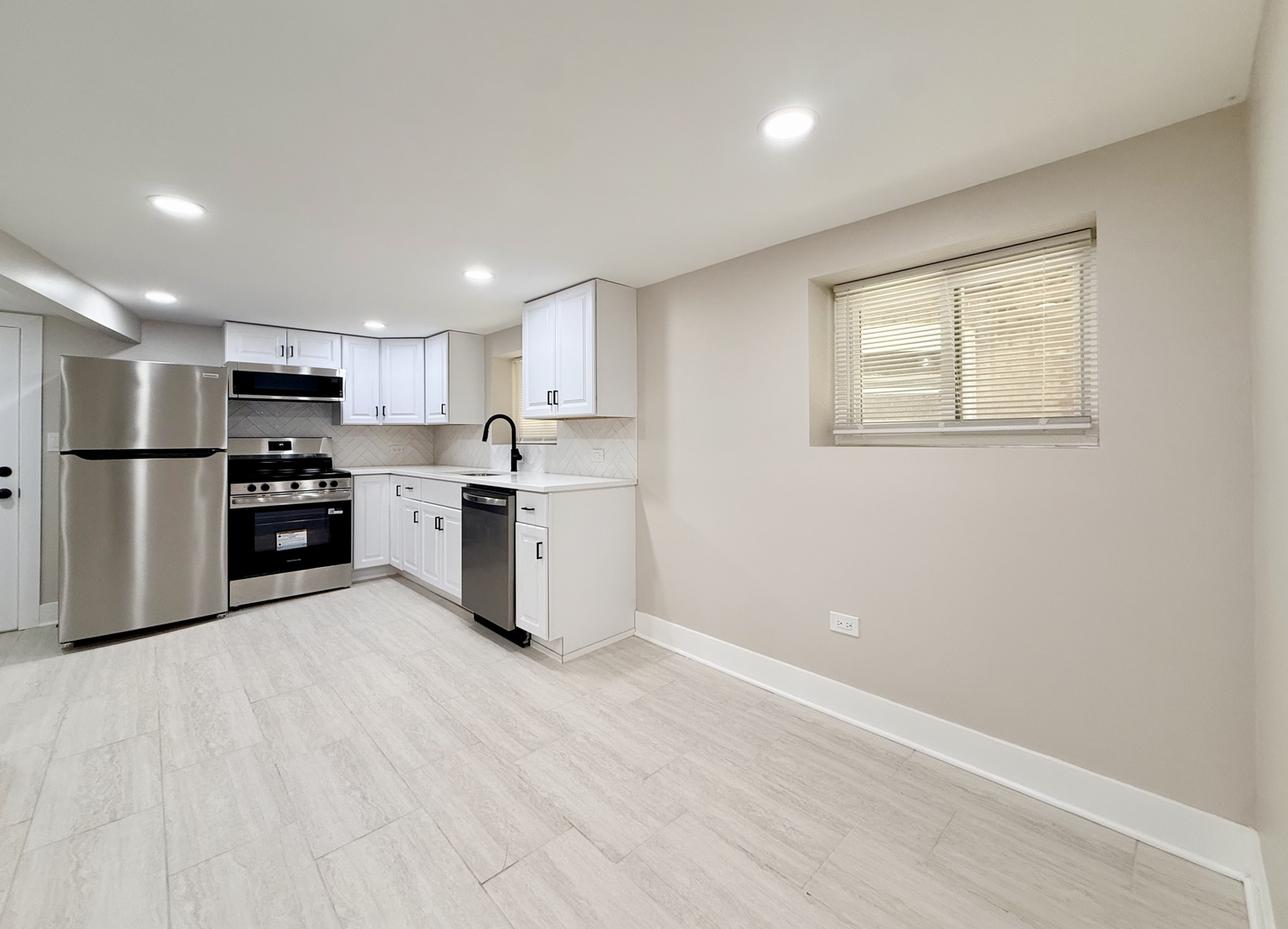 5536 N Spaulding Avenue Unit: G